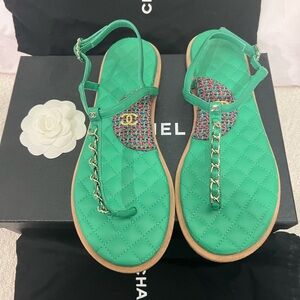 Chanel Green Quilted Leather Tweed CC Thong Sandals Size 39